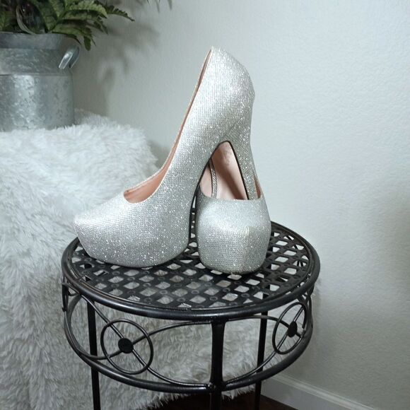 DE BLOSSOM COLLECTION SILVER SPARKLE PLATFORM SZ.9 - Picture 2 of 11